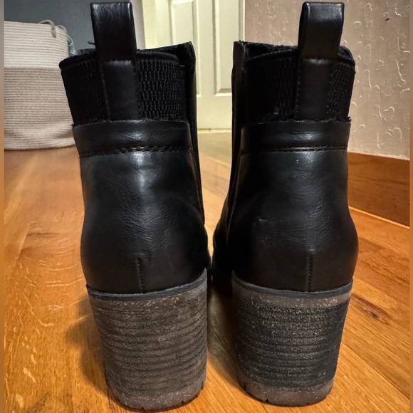 Kork-Ease Black Leather Ankle Booties 8M - Picture 4 of 5